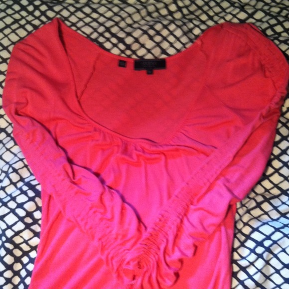 Coral long sleeve GUESS top