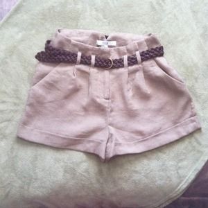 Khaki high wasted shorts with braided belt. Size:M