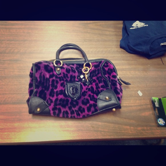 Juicy couture purse. Used for about 2 weeks.