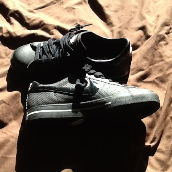 Black Nikes