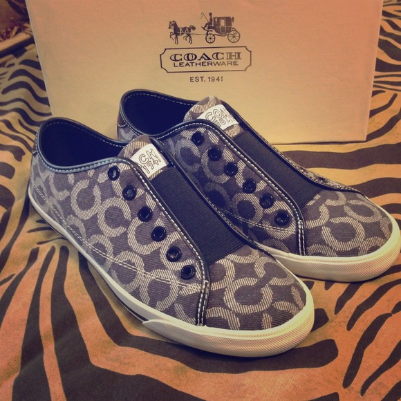 COACH women's shoe size 9