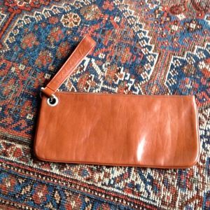 Hobo wristlet clutch - mint condition