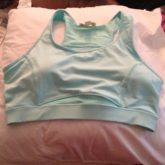 1 sports bras. 💥REDUCED💥