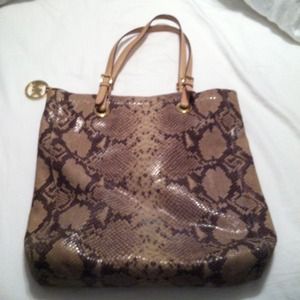 Authentic Michael Kors Tote