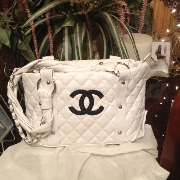 Chanel purse