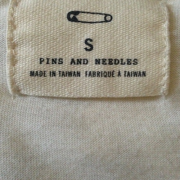 🚫Sold🚫Cream Lace Urban Outfitters Strapless Top - Picture 3 of 3