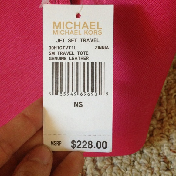 SOLD!! Michael kors small zinnia jet set - Picture 3 of 4