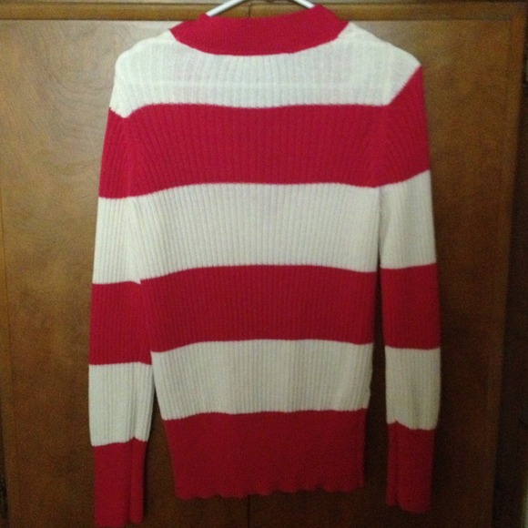 Sweater - Picture 3 of 4