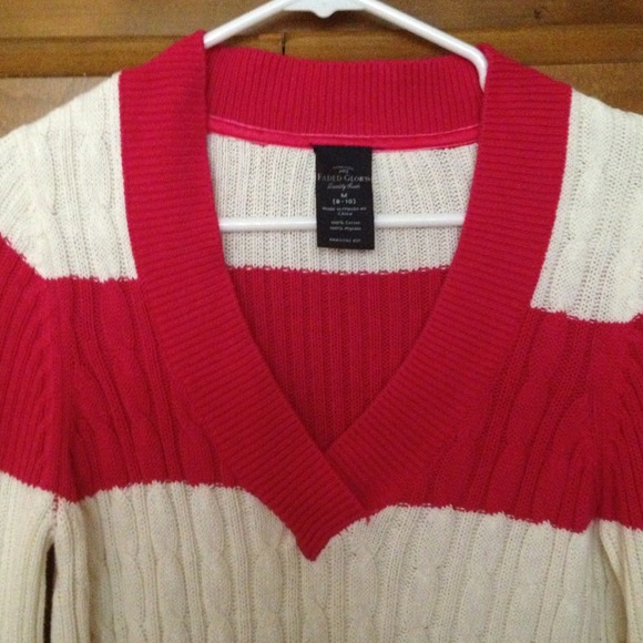 Sweater - Picture 4 of 4