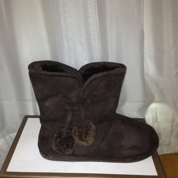 Brown ankle boots