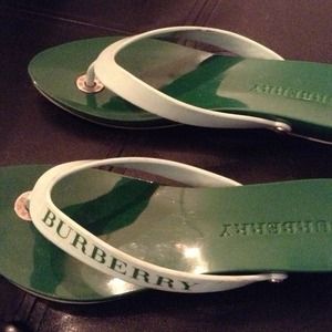 Burberry authentic flip flop clog