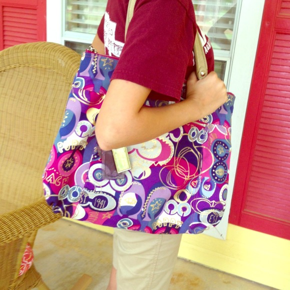 A Coach (Poppy) purse