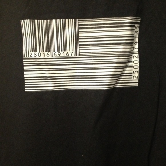 Bar code Tshirt - Picture 2 of 2