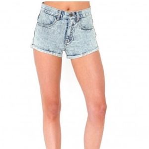 SOLD🚫High waisted acid wash shorts🚫SOLD