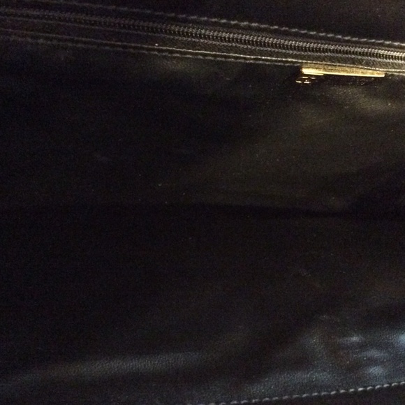 Garavani Valentino signature clutch like new - Picture 3 of 4