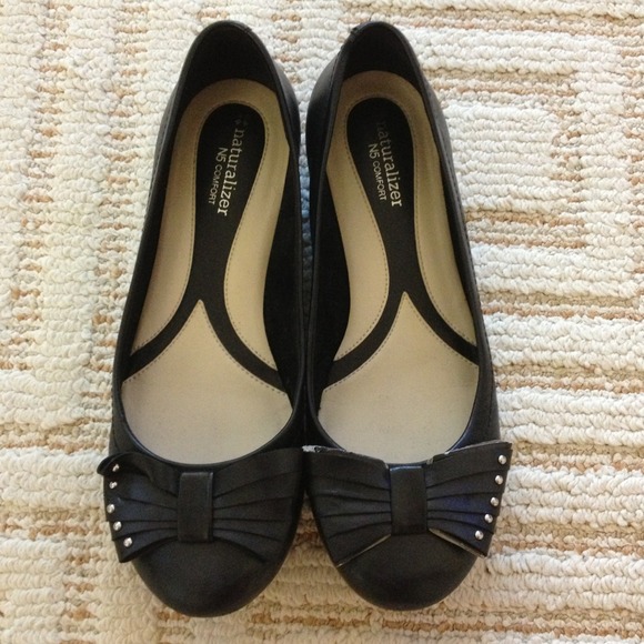 Naturalized Black Flats