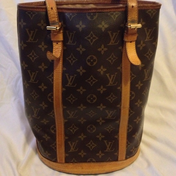 ⚡REDUCED⚡ Authentic! Large Louis Vuitton LV Bucket