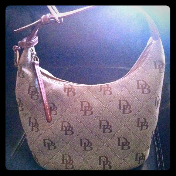 Dooney & Bourke purse