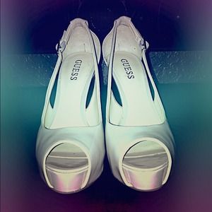 SOLD💢Guess nude patent leather pump 6.5