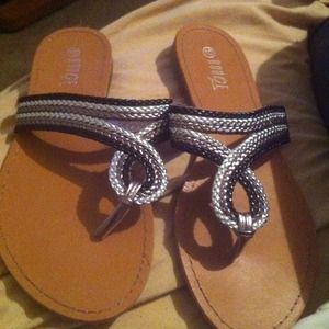 Dressy sandals/flip flops