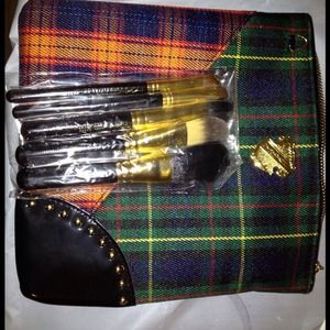 Mac make up brush set