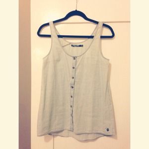 SOLD❌Volcom light denim tank