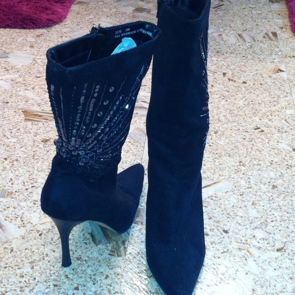 Black boots