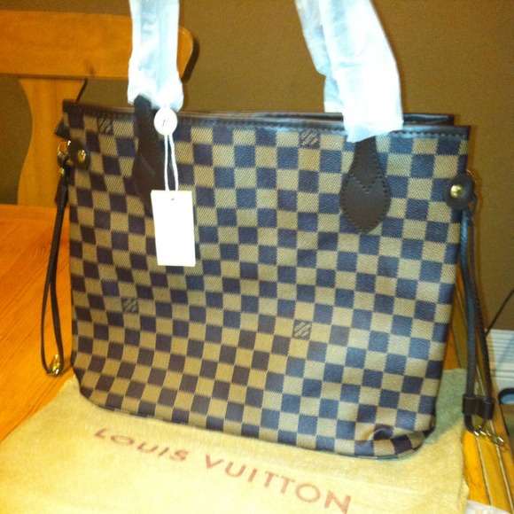 New with tags super cute purse