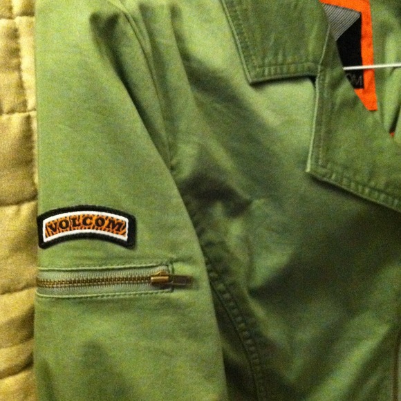 Great Volcom jacket - Picture 2 of 3