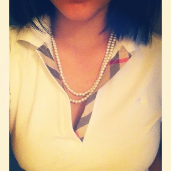 Burberry women's Knit. Medium!