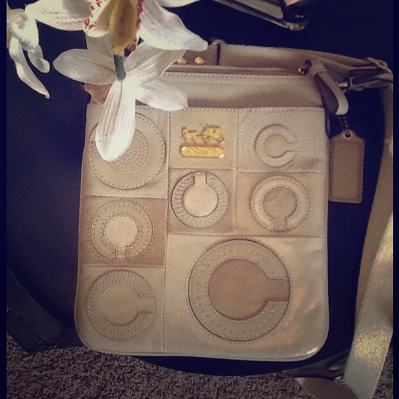 Cream Coach Crossbody**Reseved for @mustangmama***