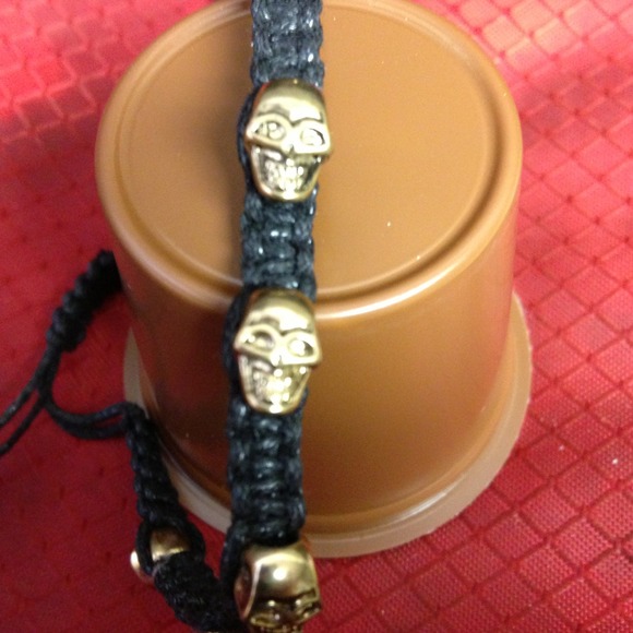 Skull Bracelet (10) skulls Total - Picture 2 of 4