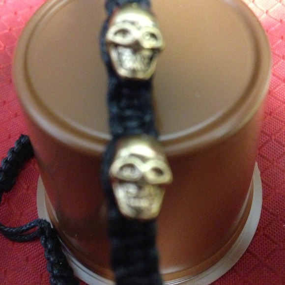 Skull Bracelet (10) skulls Total - Picture 3 of 4