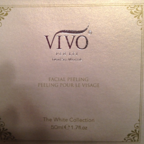 ***SOLD****VIVO Facial Peel from The White Collec