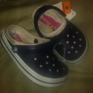 Little girls crocs