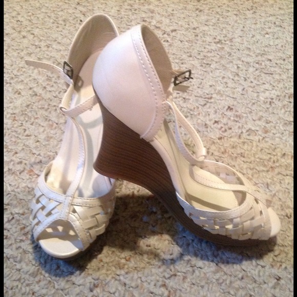 Wedge sandals😃 - Picture 3 of 3