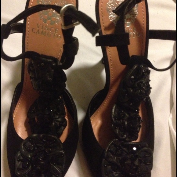 Vince Camuto black suede heels - size 8