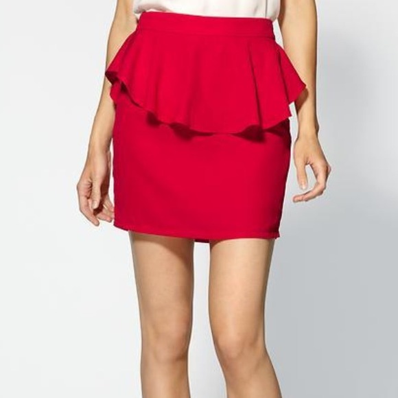 Dresses & Skirts - Amazing red peplum skirt