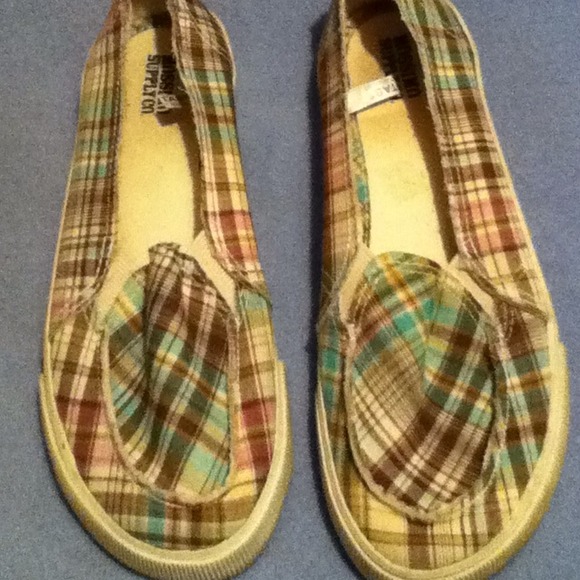Mossimo Shoes - Adorable Mossimo Supply Co. Slip-Ons Size 8