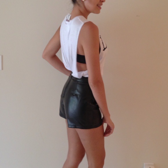 SOLDinBUNDLE Don't be a Hater White Top Small - Picture 3 of 3