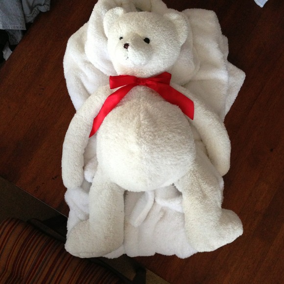 💢SOLD💢Bath & Body Works Robe & Teddy Bear