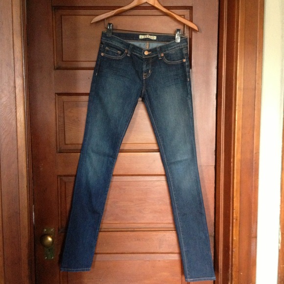 J Brand Pencil Leg Sz. 26 Dark Vintage
