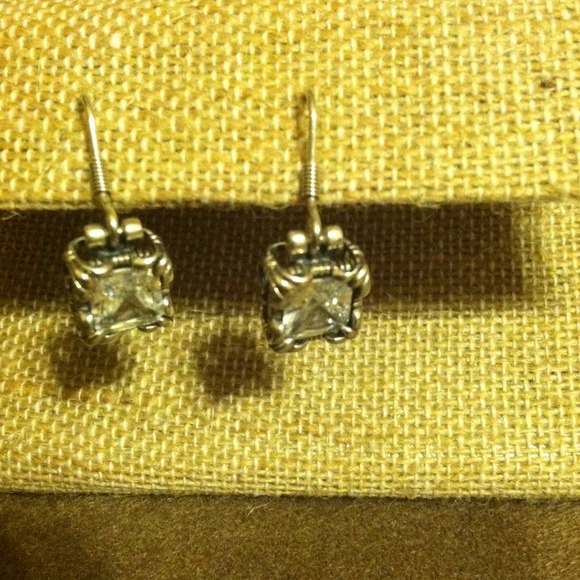 **SOLD** Silpada sterling silver cz earrings