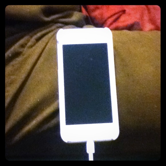 $530 tmobile iPhone 5 brand new with charger