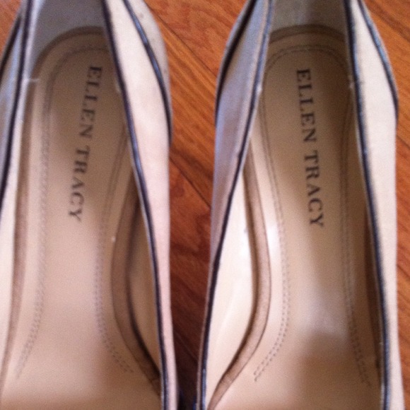 Shoes - Picture 3 of 3