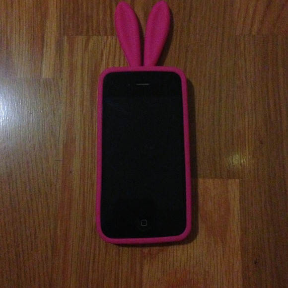 Adorable hot pink iPhone 4 bunny case!