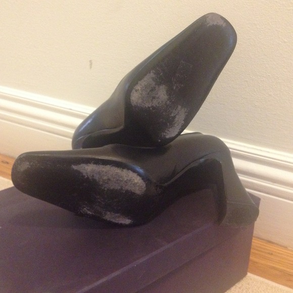 Fantastic black Prada pumps!! Size 39 - Picture 3 of 4