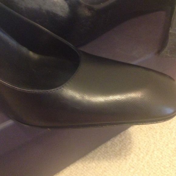 Fantastic black Prada pumps!! Size 39 - Picture 4 of 4