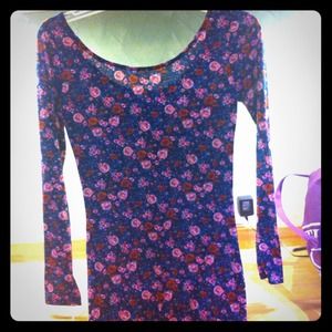 Love Culture -size Small,tight cotton floral dress