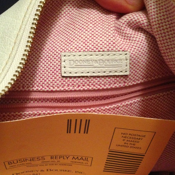 Dooney & Bourke Purse PRICE REDUCED!! - Picture 4 of 4
